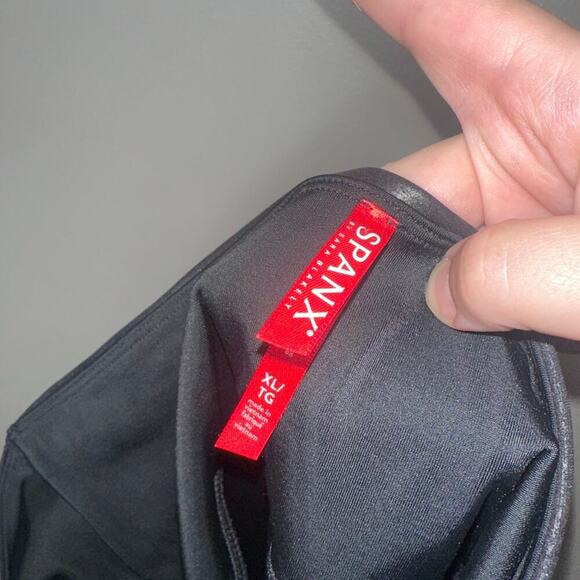 Spanx Faux Leather Leggings Black Size XL Sleek Slimming Flattering Casual - Picture 4 of 7